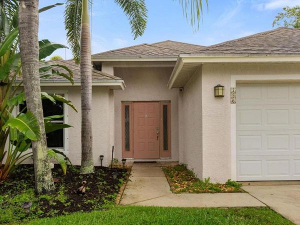 296 SW Panther Trce, Port St Lucie, FL 34953