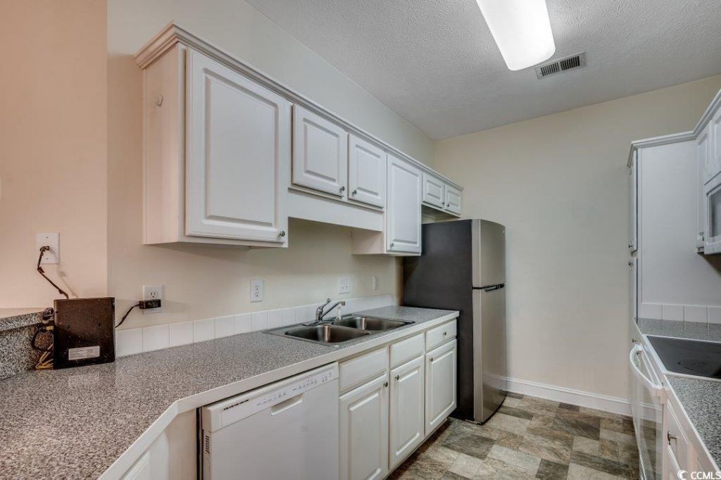 105 Fountain Pointe Ln. Photo 11