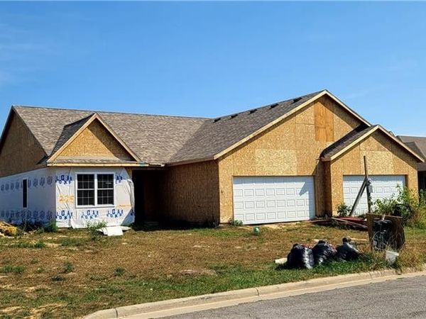 225 Kierra Lane, Swanton, OH 43558