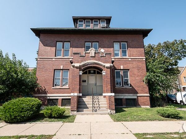 4600 S Honore Street, Chicago, IL 60609