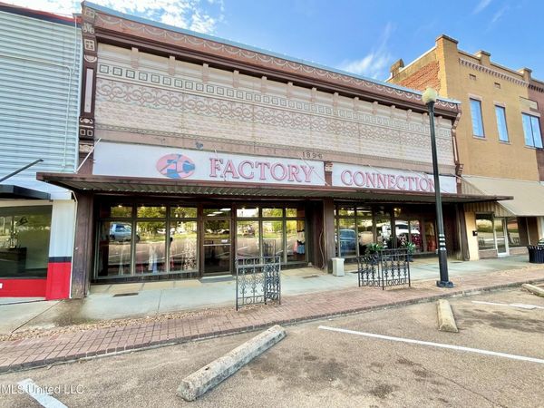 312 E Railroad Avenue, Crystal Springs, MS 39059