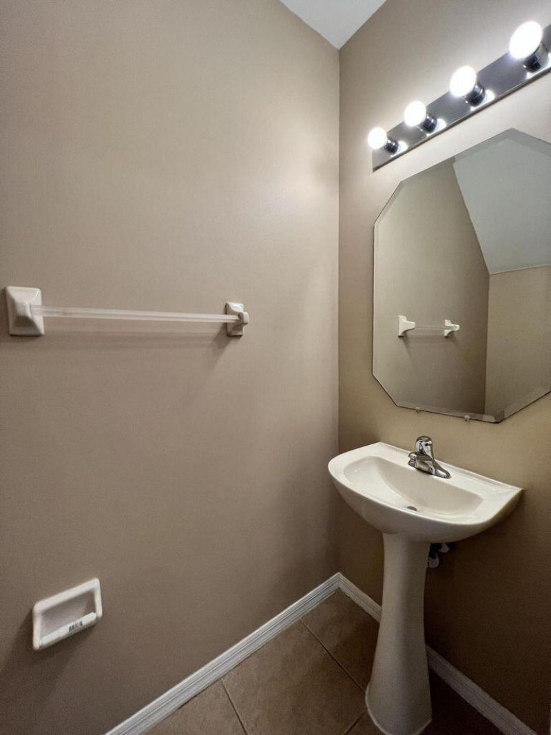 2078 SE Glen Ridge Drive, Port Saint Lucie, FL 34952 Photo