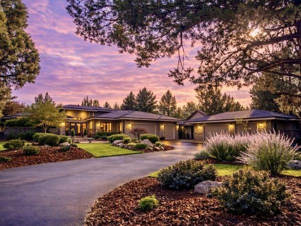 6822 Thunderbird Court, Redmond, OR 97756