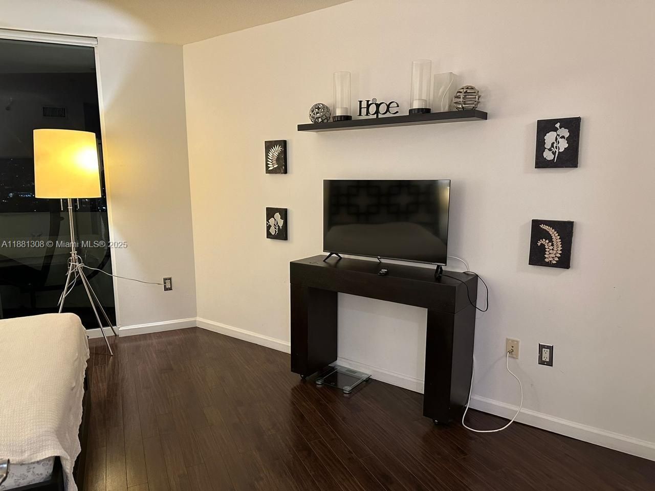 19501 S W Country Club Dr, Unit 1706, Aventura, FL 33180 Photo