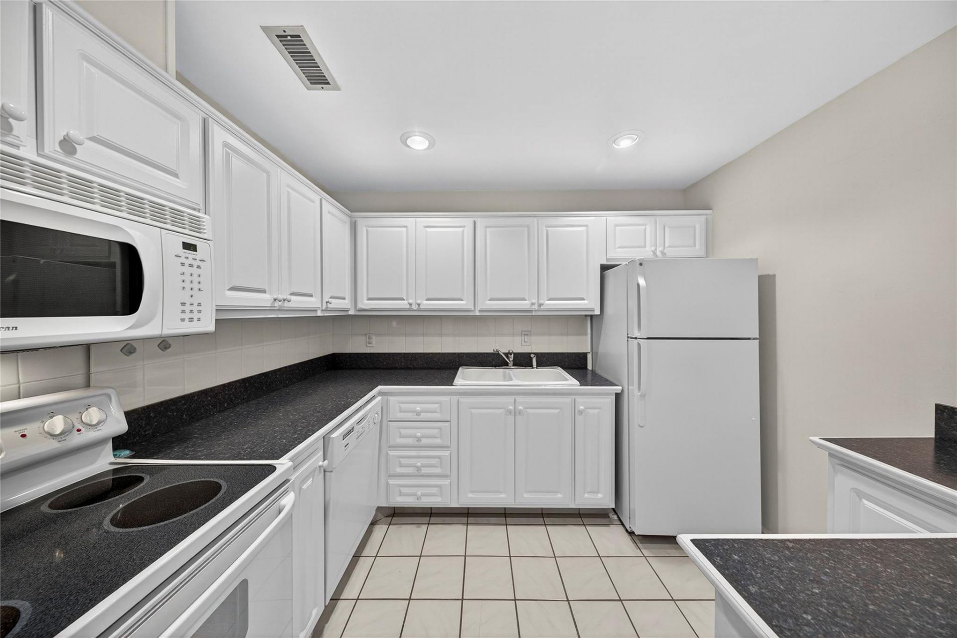 6417 Bay Club Drive, Unit 3, Fort Lauderdale, FL 33308 Photo