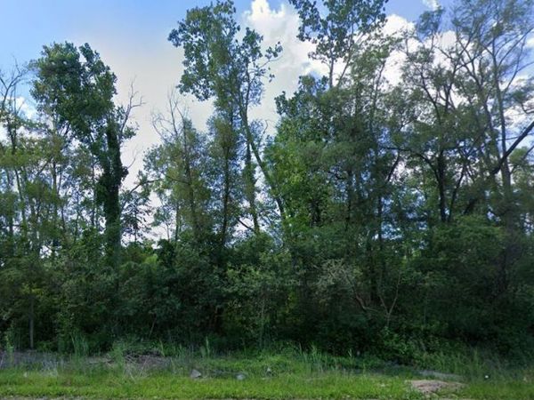 24 Sleeth Road, Commerce Twp, MI 48382