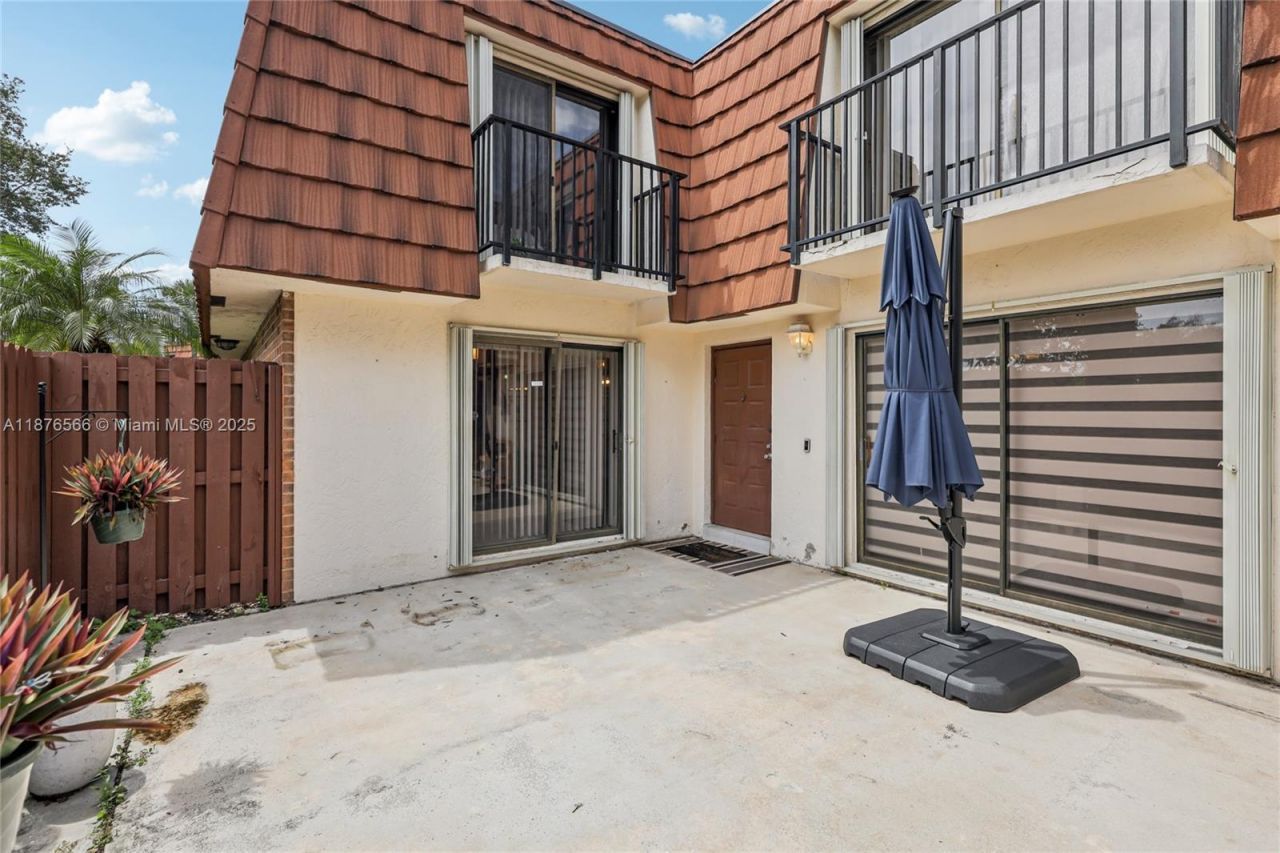 751 SW 120th Way, Davie, FL 33325 Photo