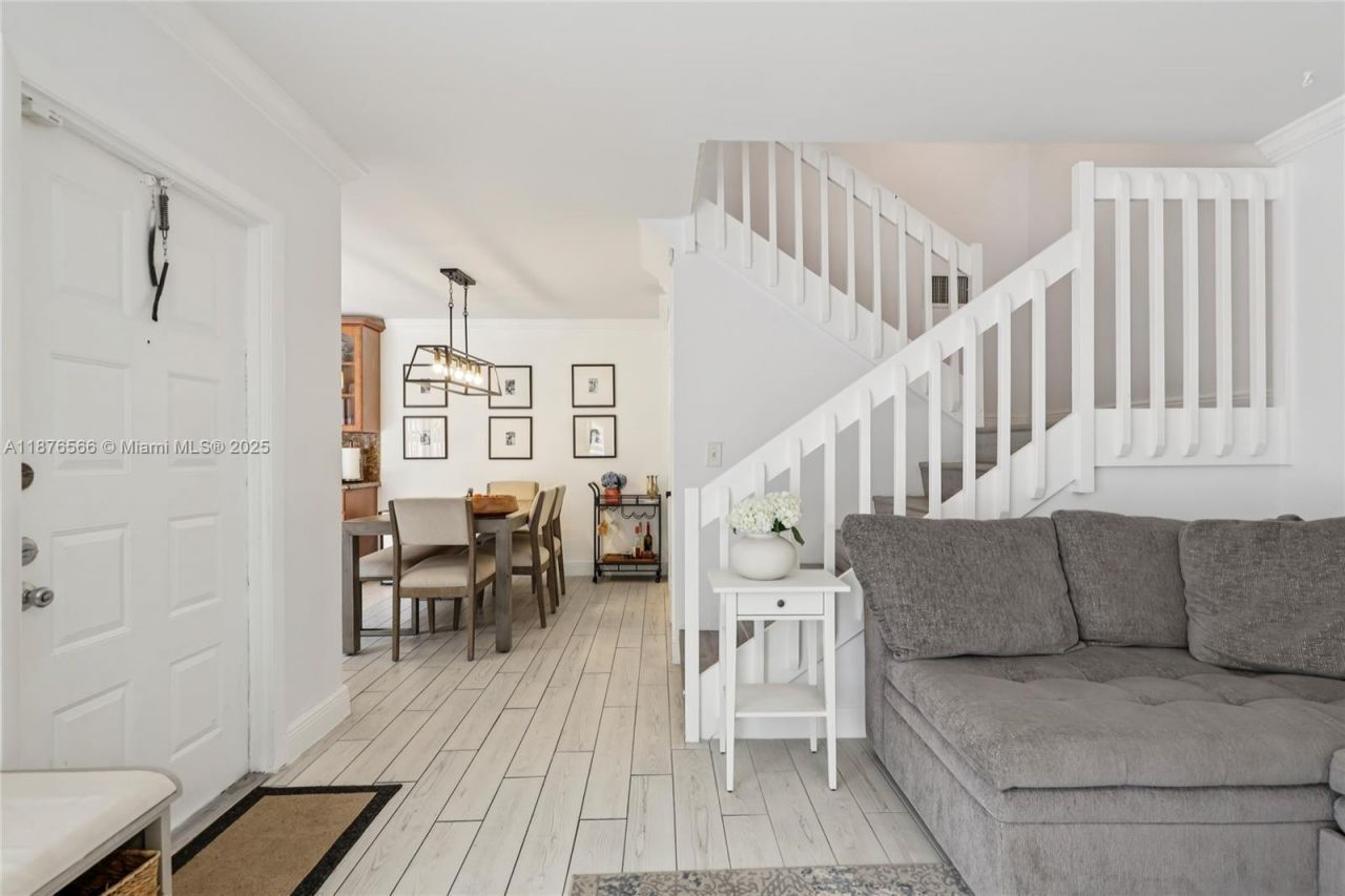 751 SW 120th Way, Davie, FL 33325 Photo