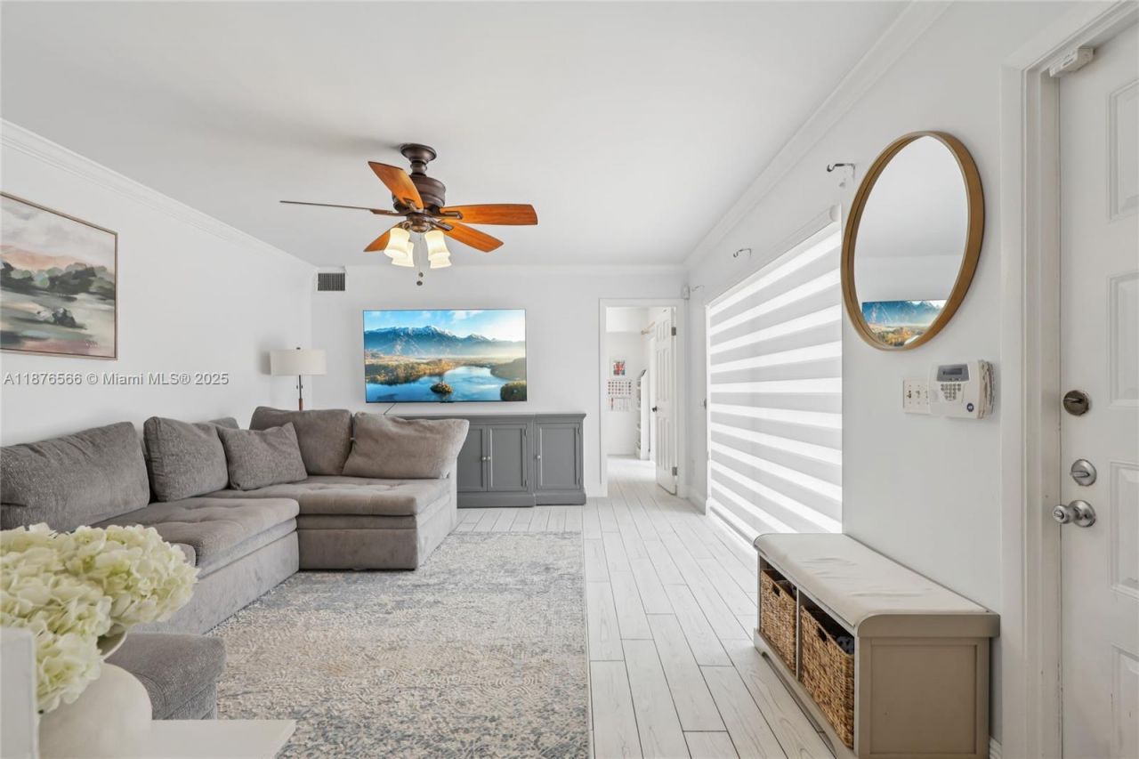 751 SW 120th Way, Davie, FL 33325 Photo