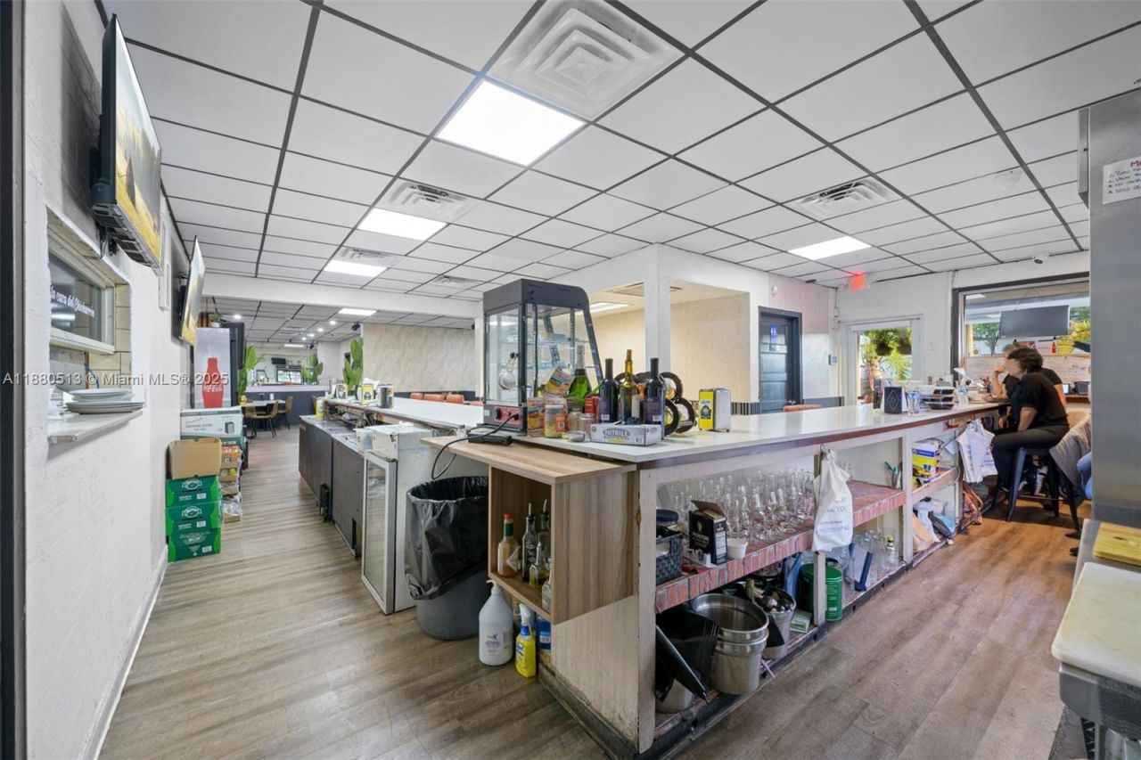 5405 NW 82nd Ave, Doral, FL 33166 Photo