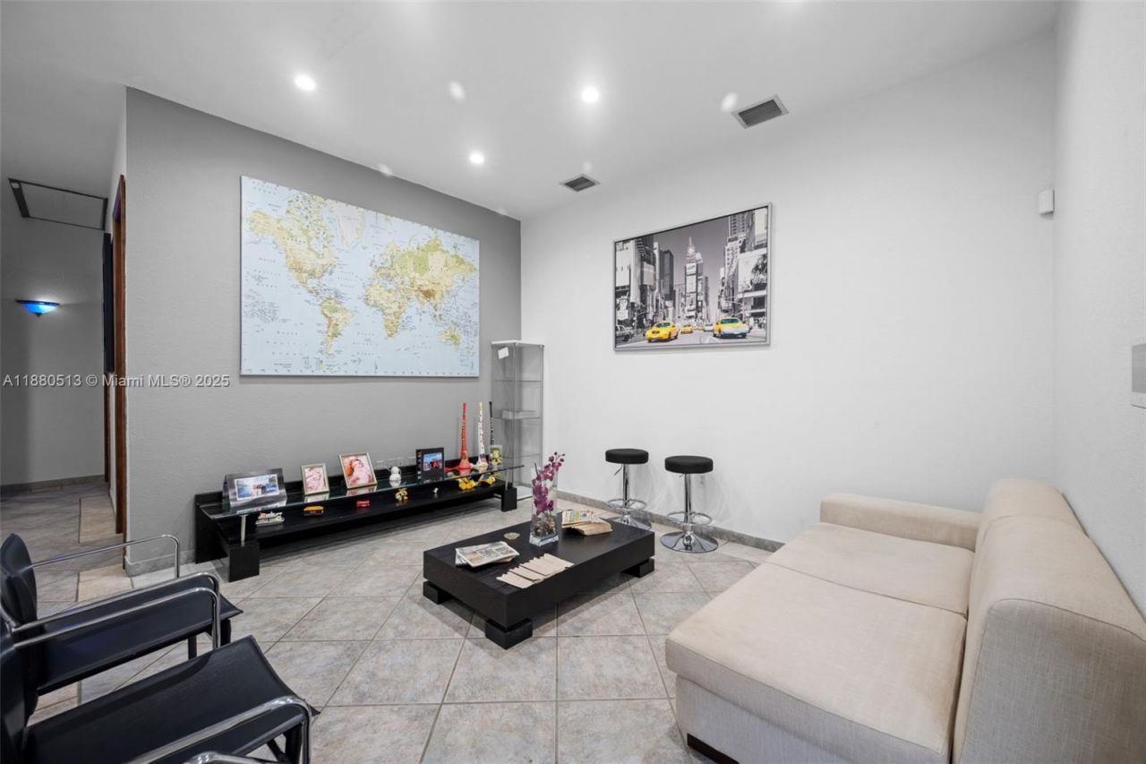 5405 NW 82nd Ave, Doral, FL 33166 Photo