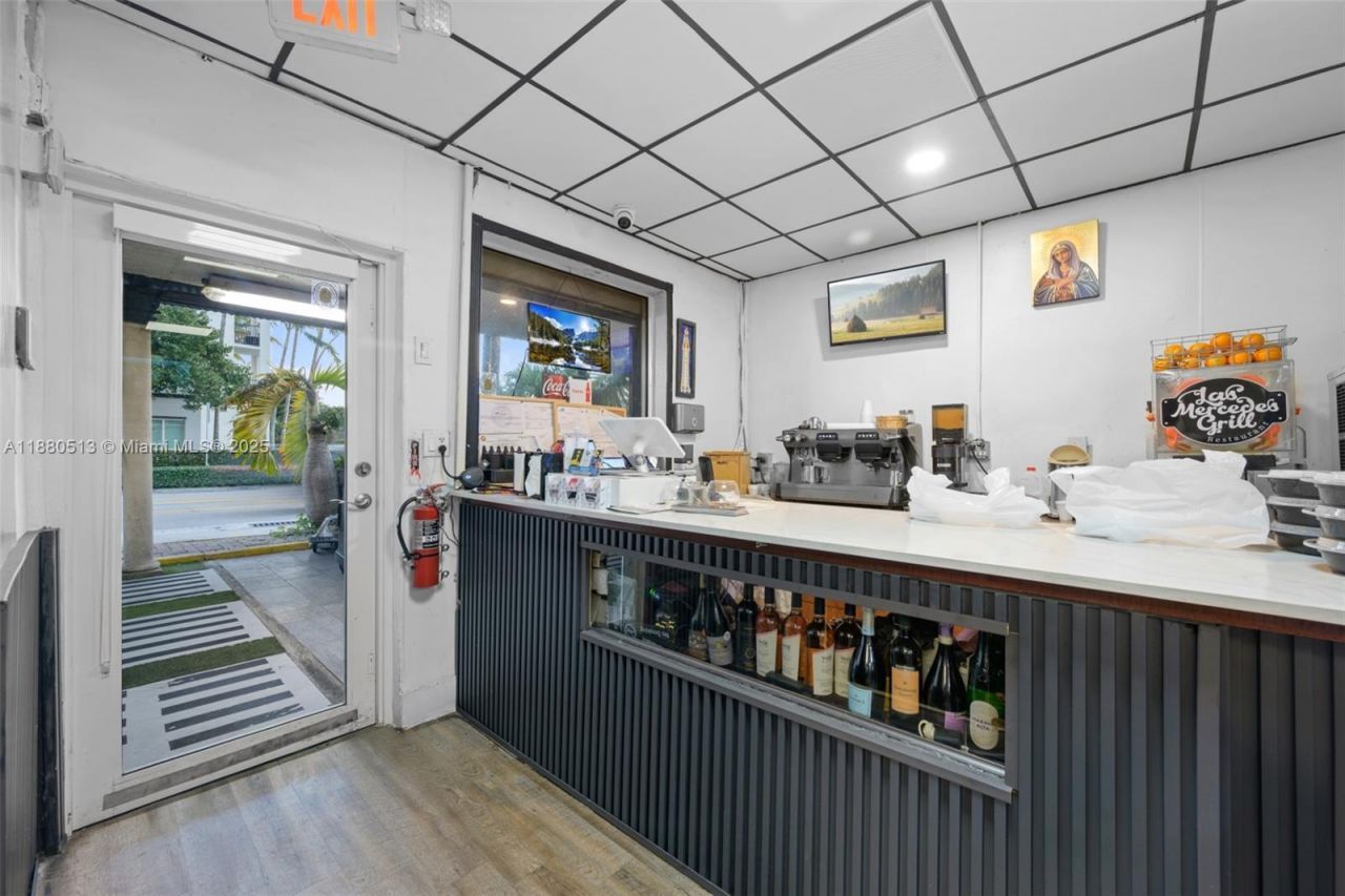 5405 NW 82nd Ave, Doral, FL 33166 Photo