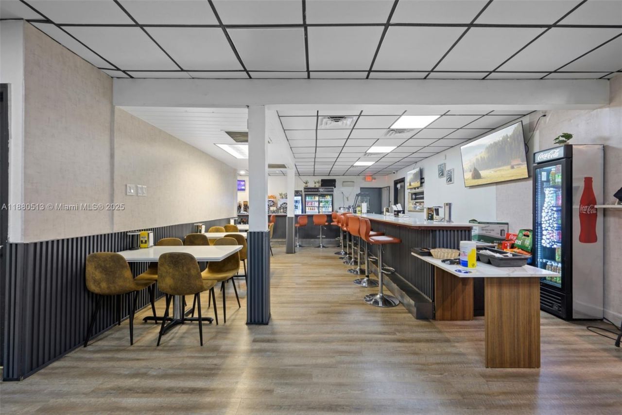 5405 NW 82nd Ave, Doral, FL 33166 Photo