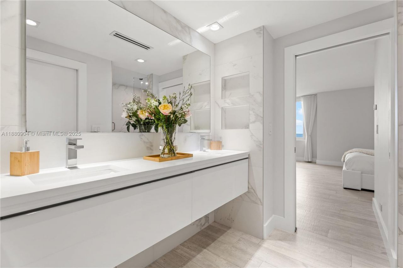 2301 Collins Ave, Unit 1523-24, Miami Beach, FL 33139 Photo