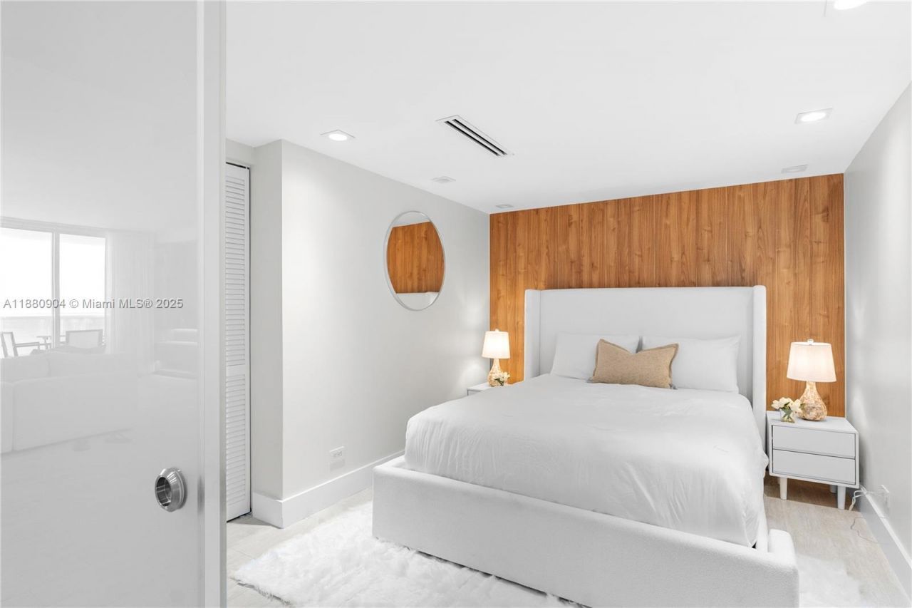 2301 Collins Ave, Unit 1523-24, Miami Beach, FL 33139 Photo