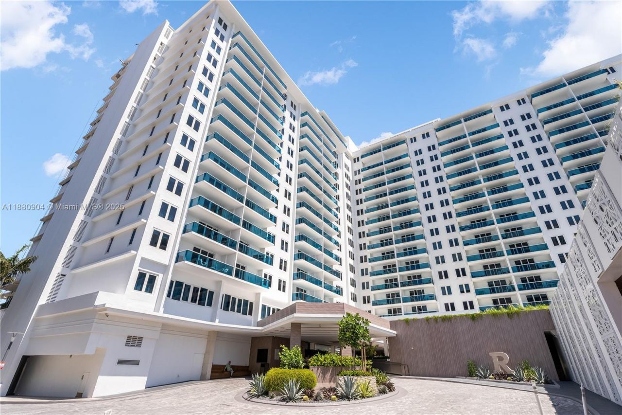 2301 Collins Ave, Unit 1523-24, Miami Beach, FL 33139 Photo