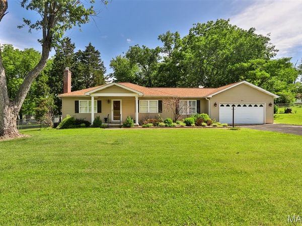 851 Poplar Drive, Unincorporated, MO 63125