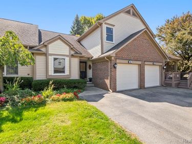 412 Oak Run Court, Royal Oak, MI 48073