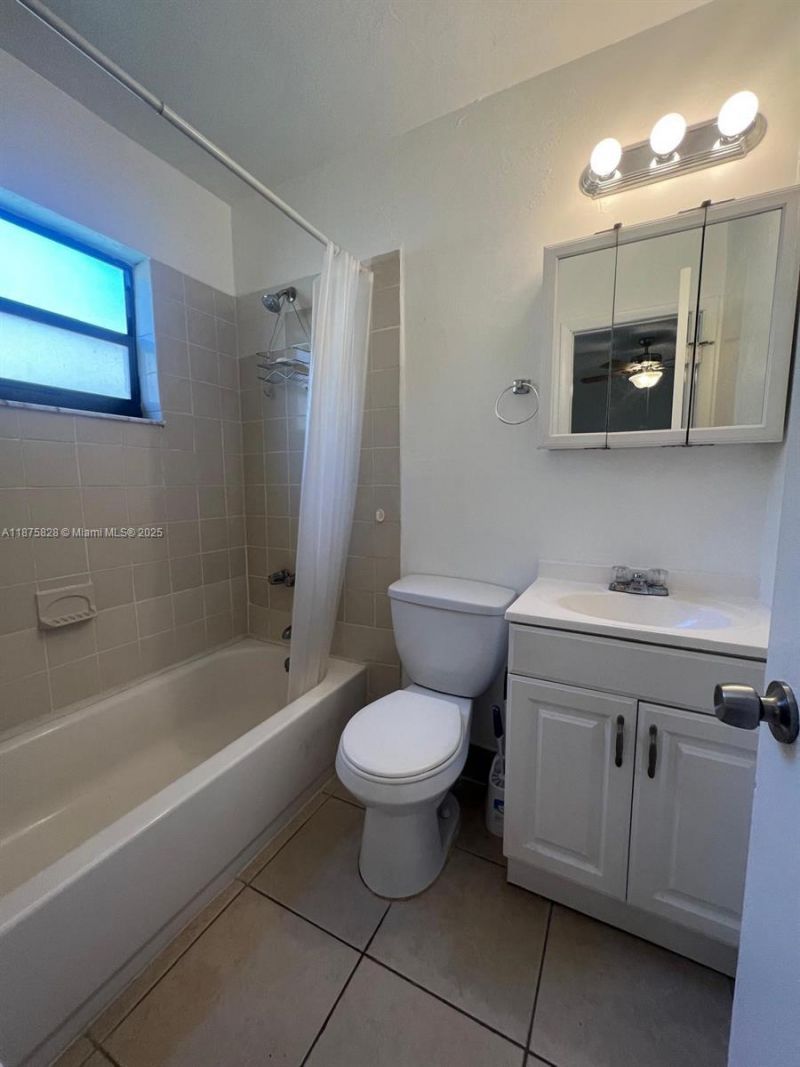 1670 Harding St, Hollywood, FL 33020 Photo