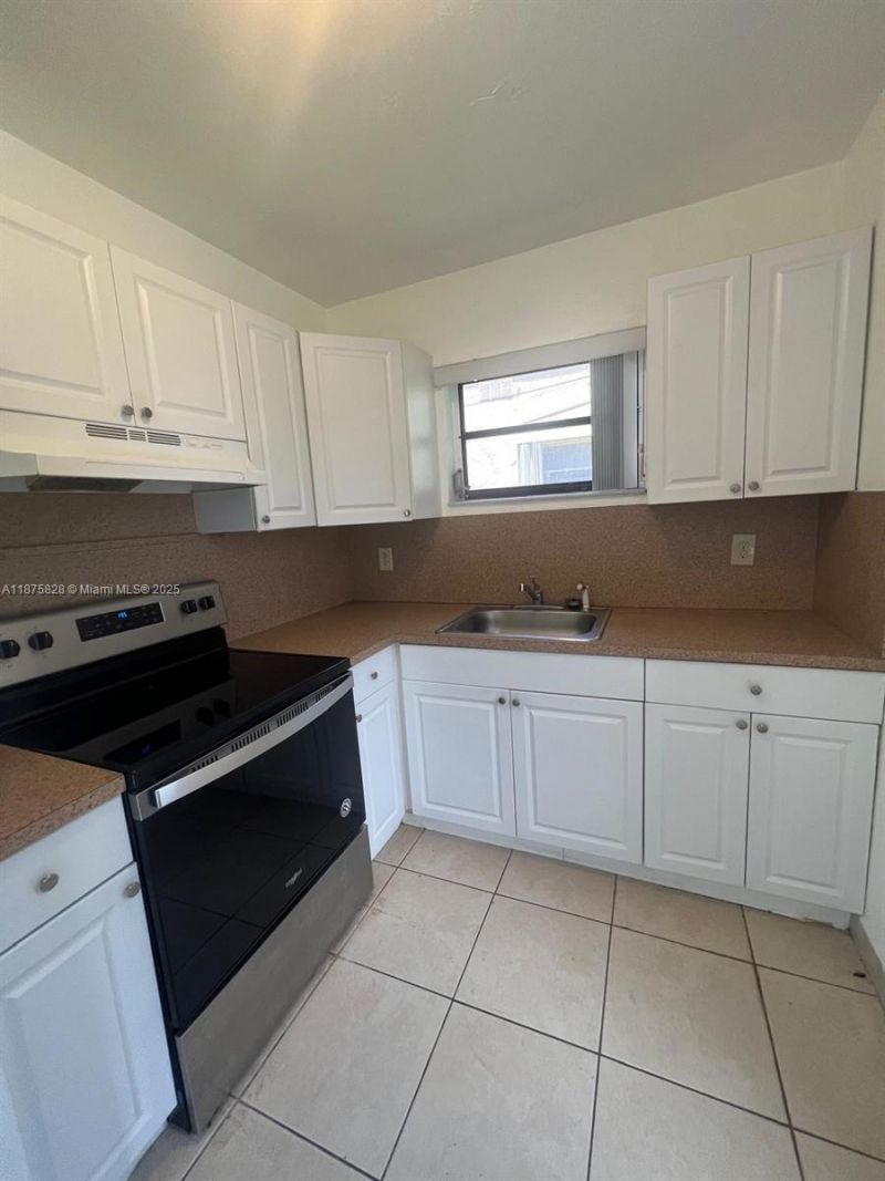 1670 Harding St, Hollywood, FL 33020 Photo