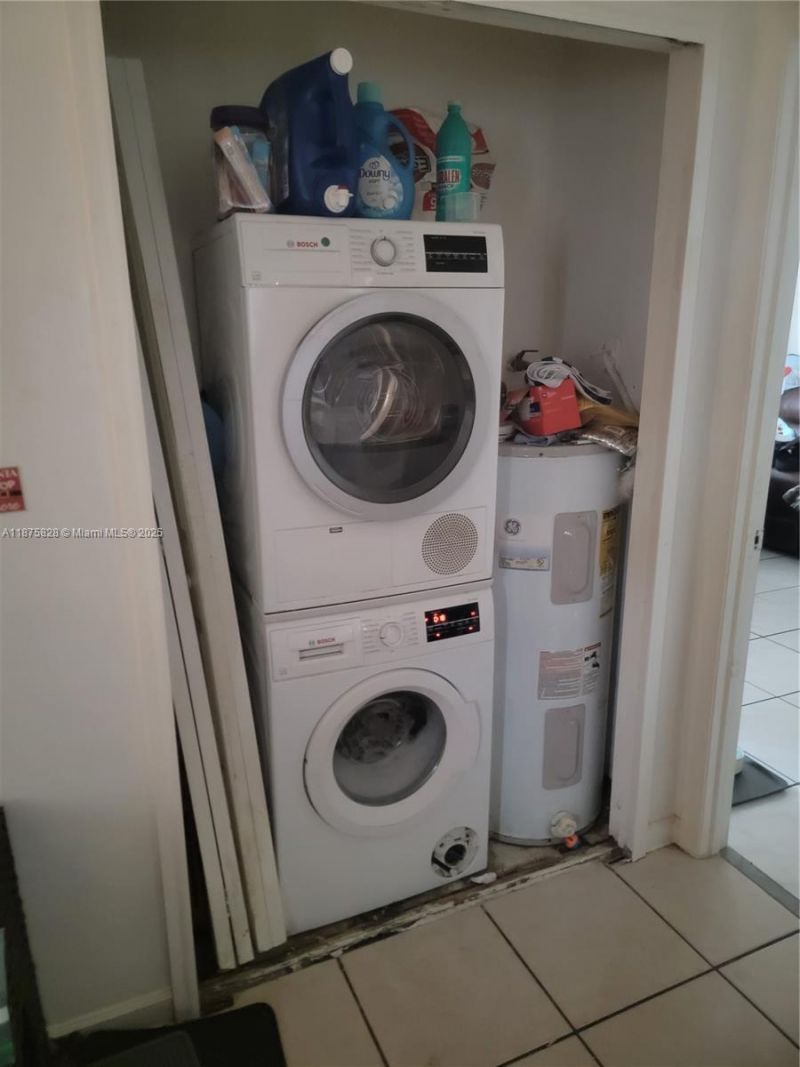 1670 Harding St, Hollywood, FL 33020 Photo