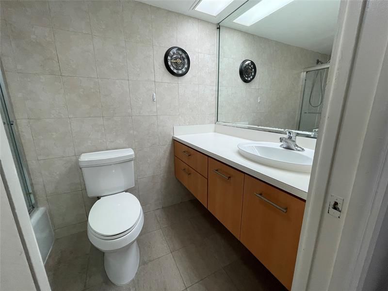 3051 S Palm Aire Drive, Unit 204, Pompano Beach, FL 33069 Photo