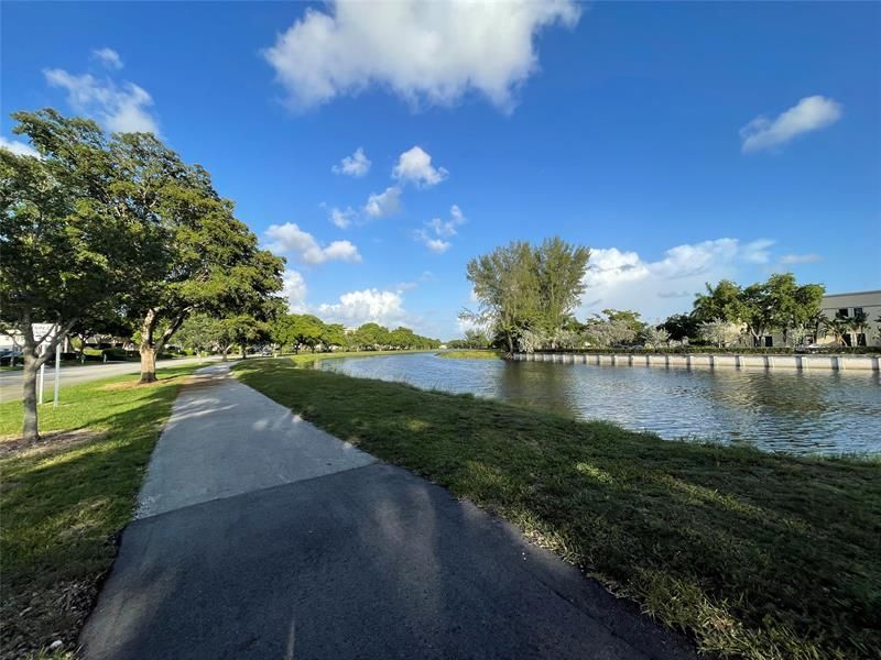3051 S Palm Aire Drive, Unit 204, Pompano Beach, FL 33069 Photo