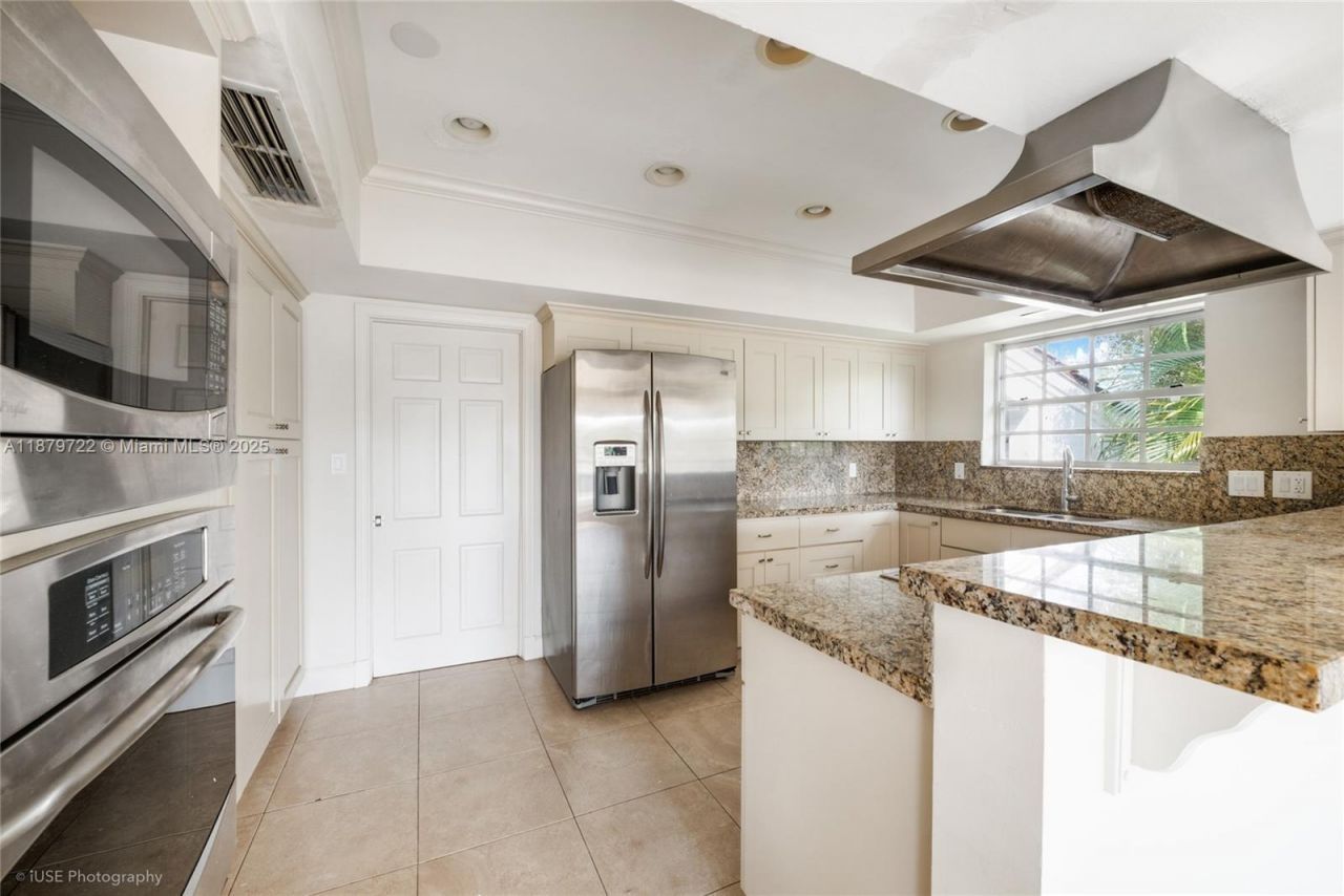 1265 S Alhambra Cir, Coral Gables, FL 33146 Photo