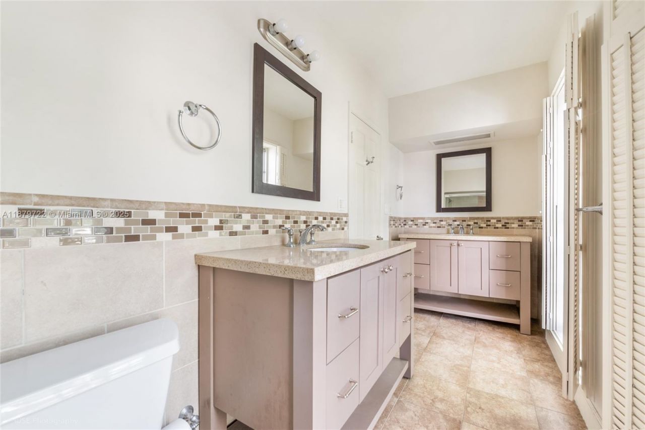 1265 S Alhambra Cir, Coral Gables, FL 33146 Photo