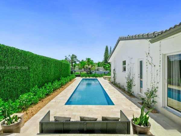 2830 NE 56th Ct, Fort Lauderdale, FL 33308