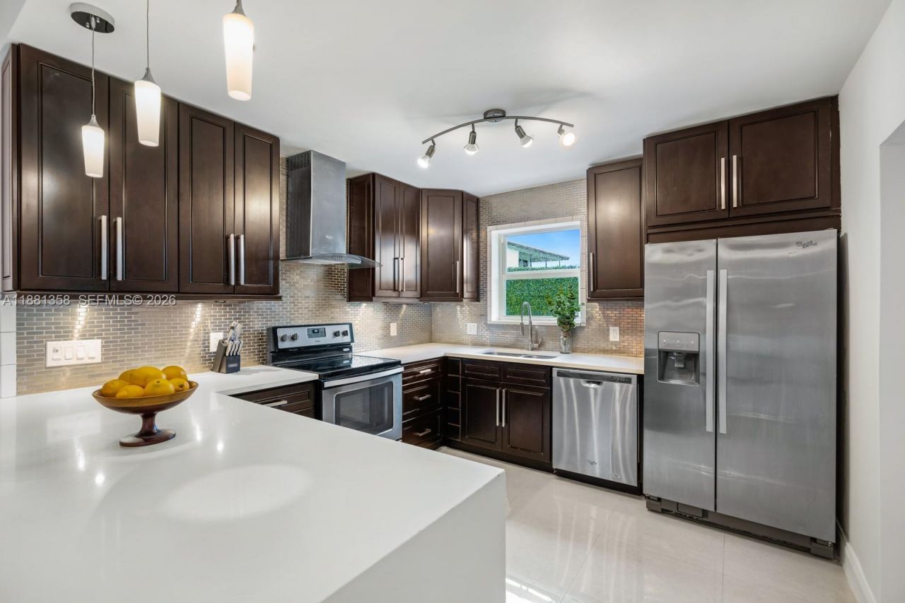 2830 NE 56th Ct, Fort Lauderdale, FL 33308 Photo