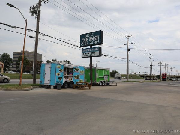 10150 E 11th Street, Tulsa, OK 74128