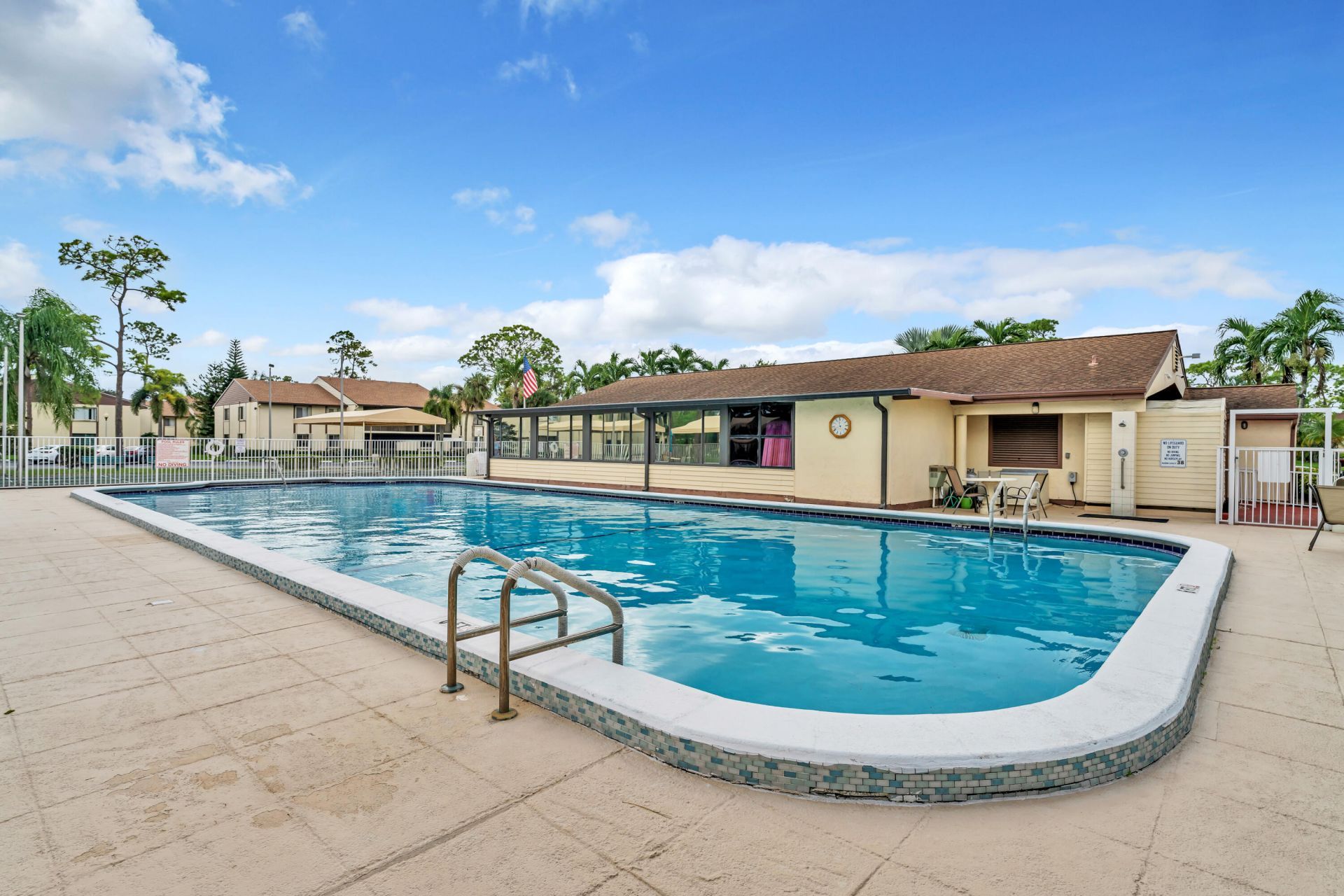 329 Knotty Pine Circle, Unit A-2, Greenacres, FL 33463 Photo