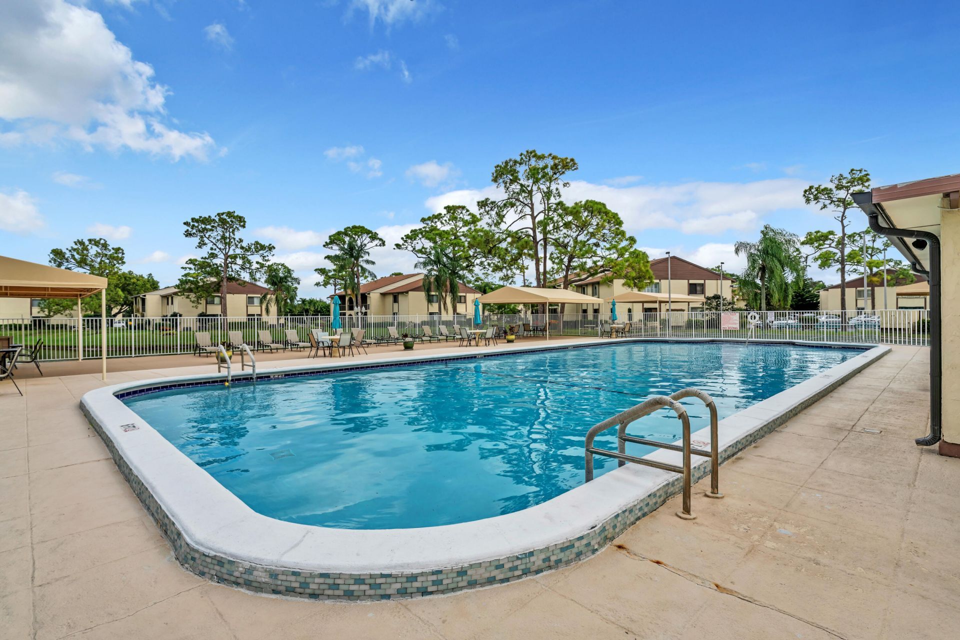 329 Knotty Pine Circle, Unit A-2, Greenacres, FL 33463 Photo