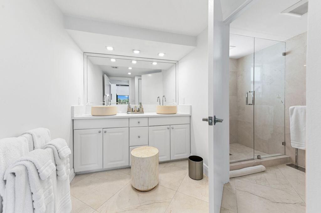 1924 Presidential Way, Unit 2-C, West Palm Beach, FL 33401 Photo