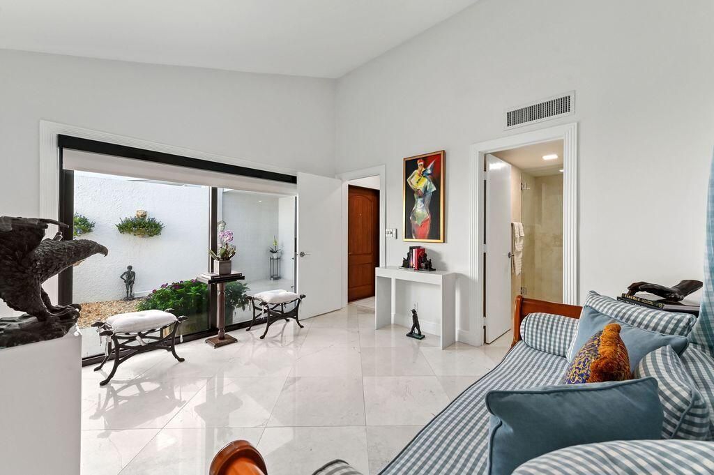 1924 Presidential Way, Unit 2-C, West Palm Beach, FL 33401 Photo