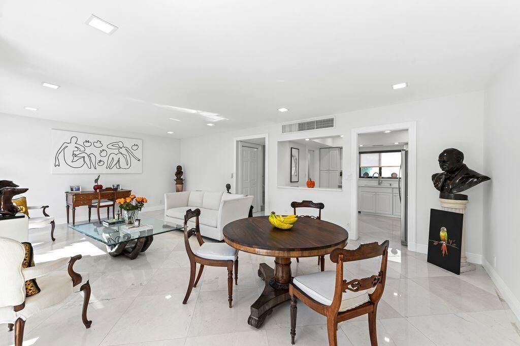 1924 Presidential Way, Unit 2-C, West Palm Beach, FL 33401 Photo