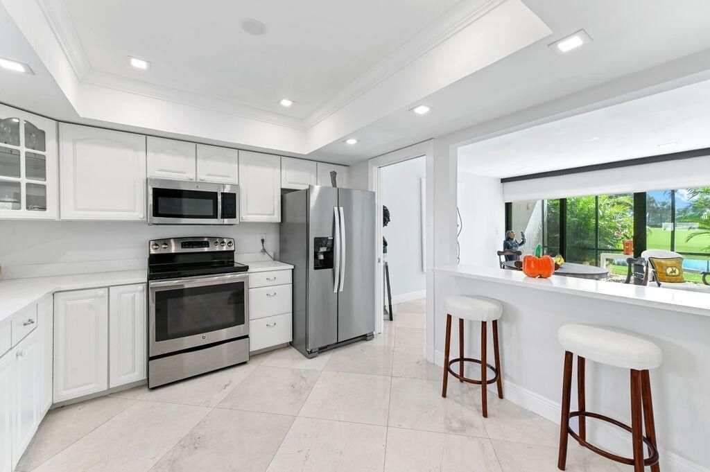 1924 Presidential Way, Unit 2-C, West Palm Beach, FL 33401 Photo