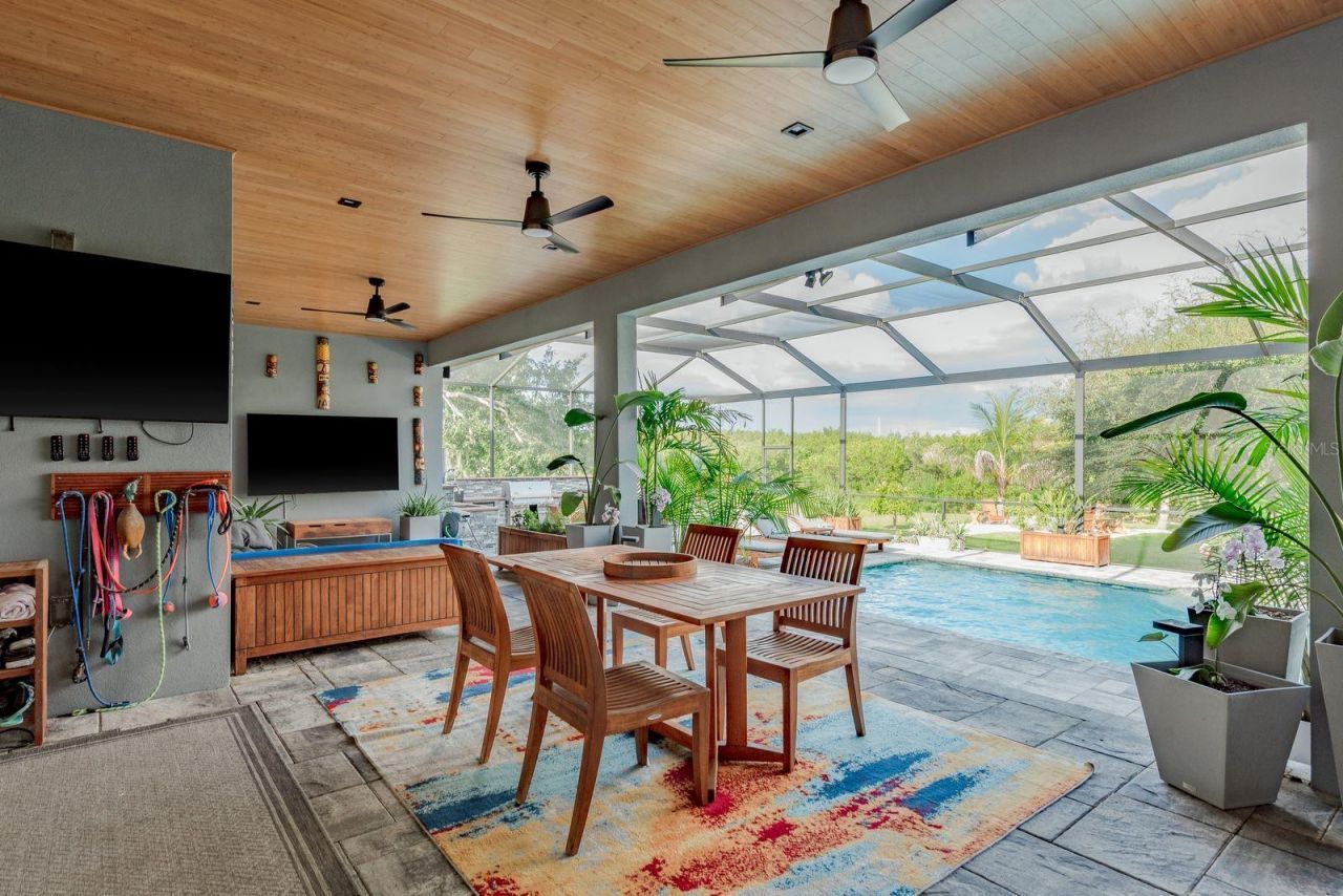 7811 Bay Drive, Unit A, Tampa, FL 33635 Photo