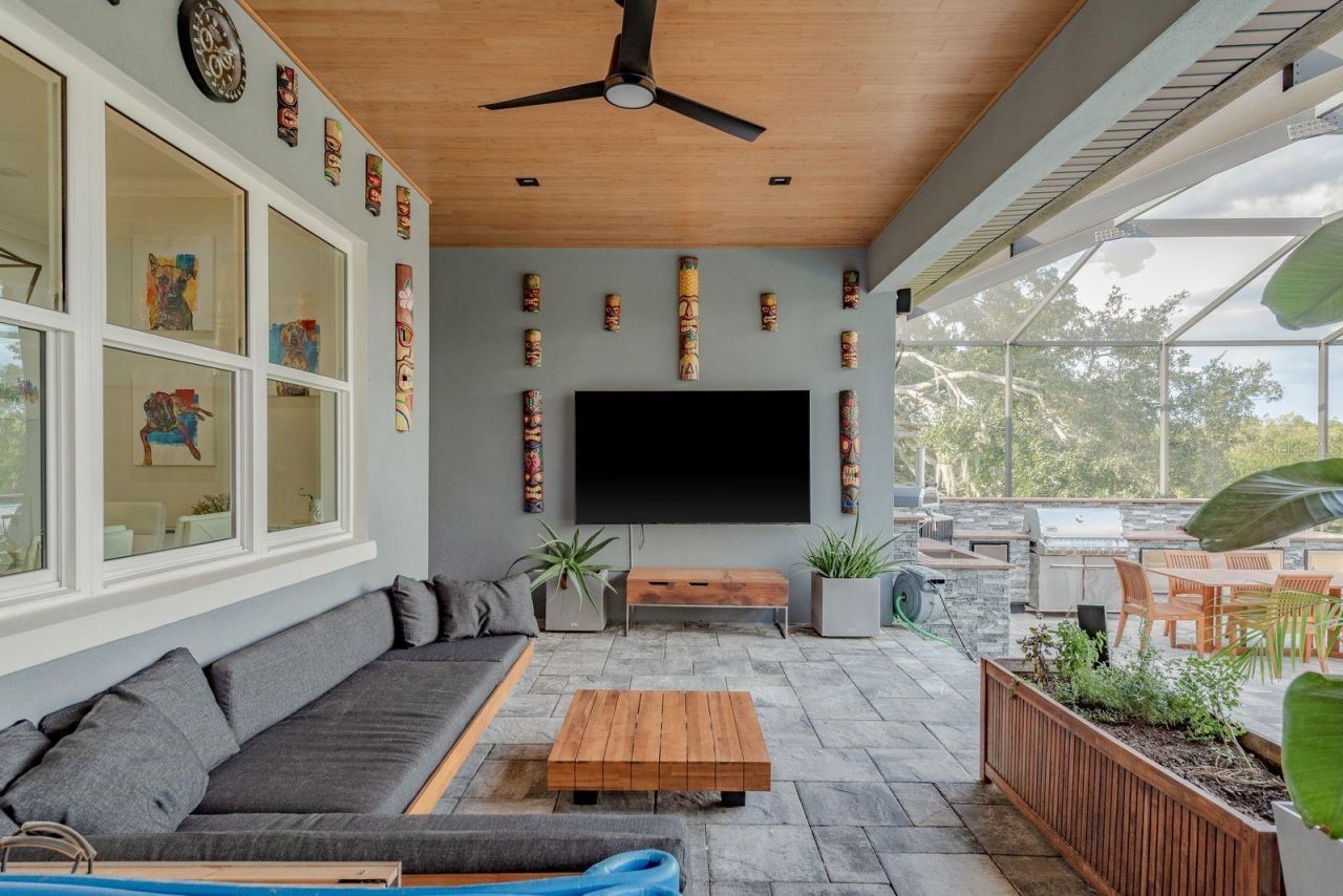 7811 Bay Drive, Unit A, Tampa, FL 33635 Photo