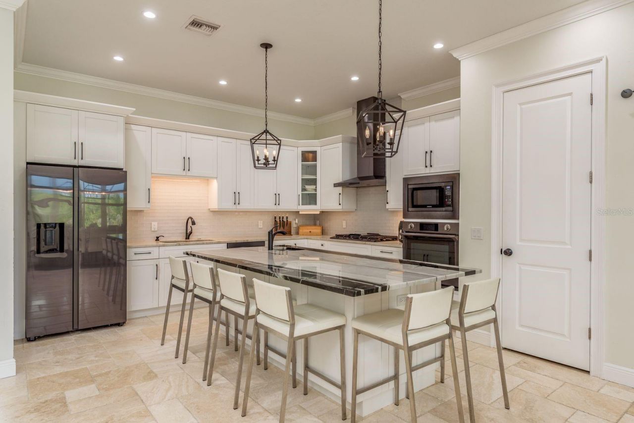 7811 Bay Drive, Unit A, Tampa, FL 33635 Photo