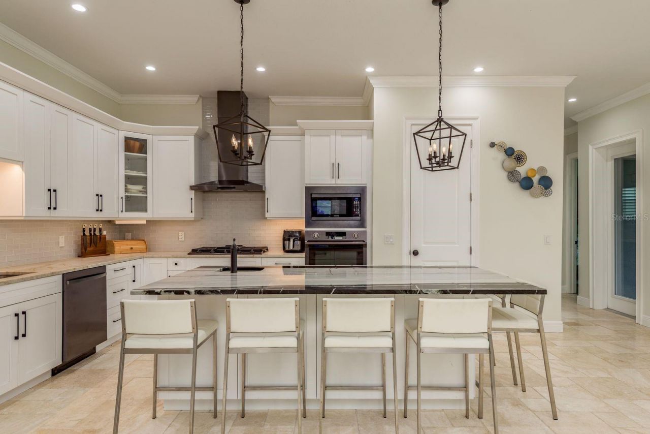 7811 Bay Drive, Unit A, Tampa, FL 33635 Photo