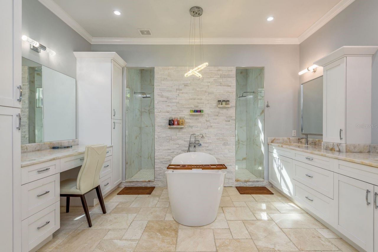 7811 Bay Drive, Unit A, Tampa, FL 33635 Photo