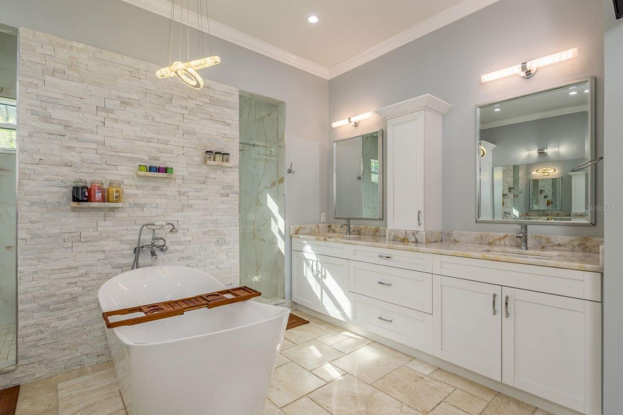 7811 Bay Drive, Unit A, Tampa, FL 33635 Photo