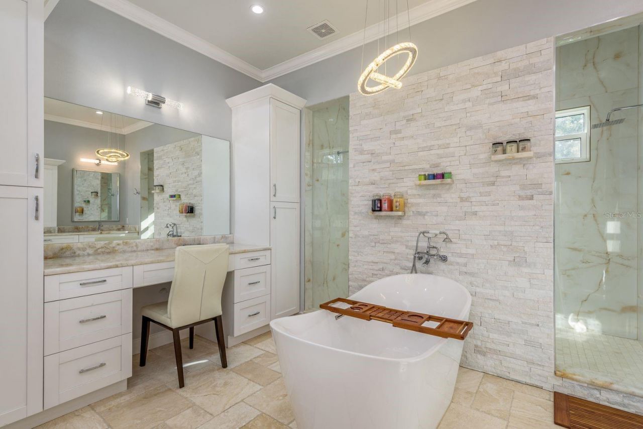 7811 Bay Drive, Unit A, Tampa, FL 33635 Photo