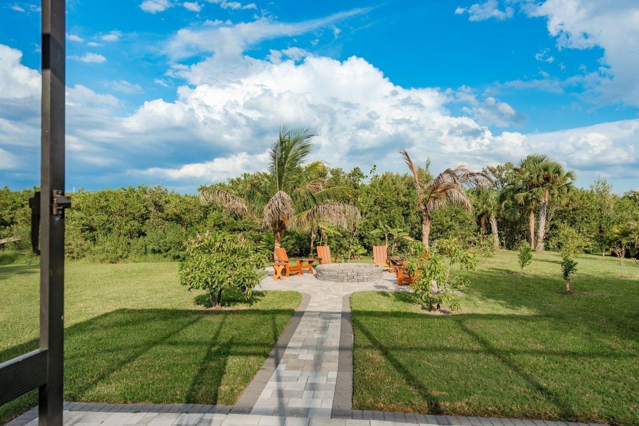 7811 Bay Drive, Unit A, Tampa, FL 33635 Photo