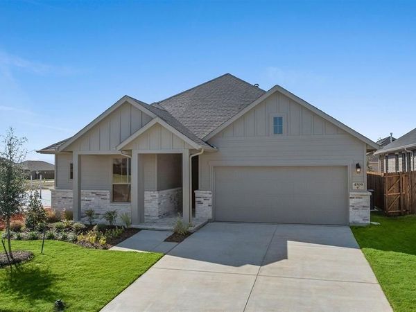 4509 Brentfield Drive, Fort Worth, TX 76036