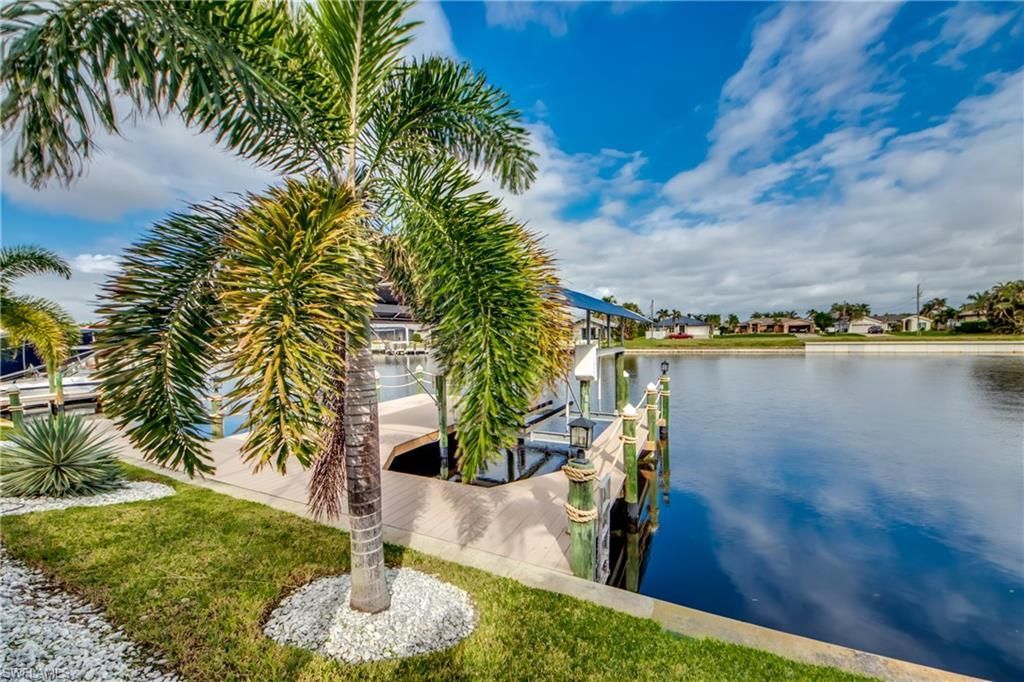2703 SW 43rd Ter, Cape Coral, FL 33914 Photo