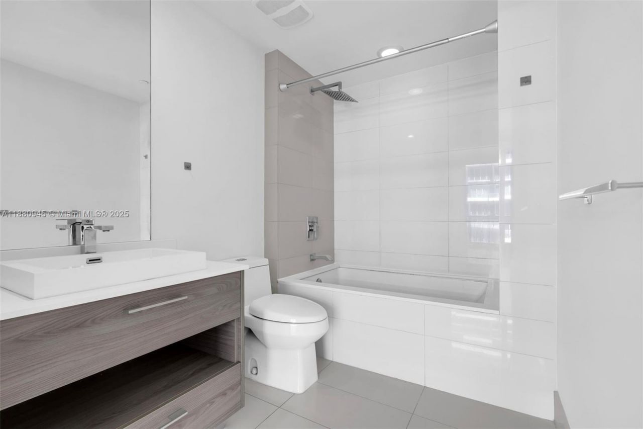 1300 S Miami Ave, Unit 3808, Miami, FL 33130 Photo