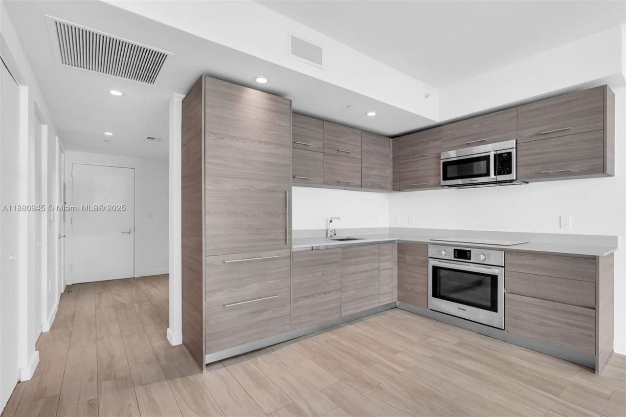 1300 S Miami Ave, Unit 3808, Miami, FL 33130 Photo